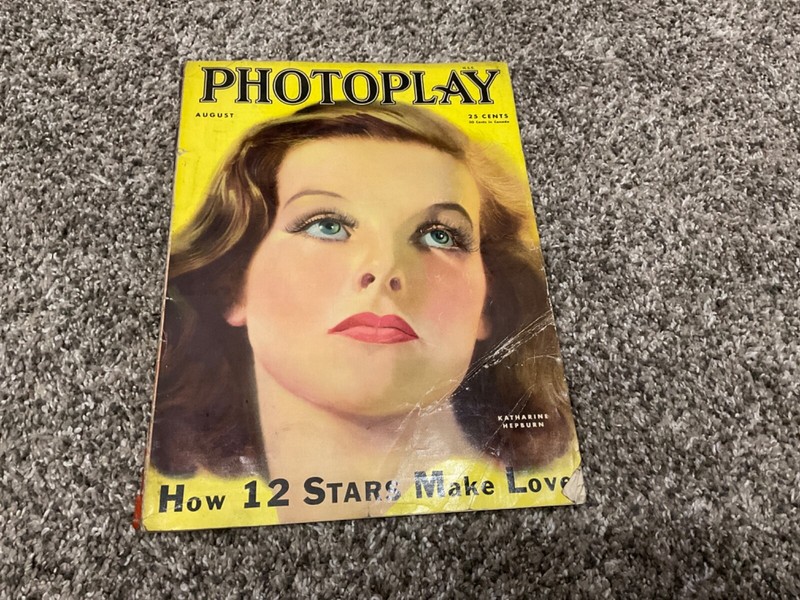 1933 AUGUST PHOTOPLAY MOVIE MAGAZINE – KATHARINE HEPBURN COVER BY CHRISTY