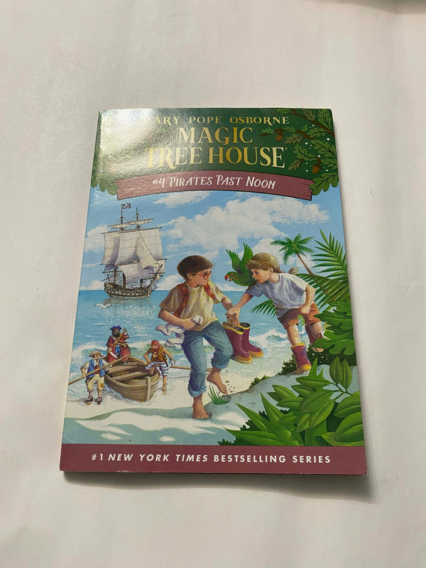 Pirates Past Noon: Magic Tree House Series #4 by Mary Pope Osborne pb VERY GOOD gallery