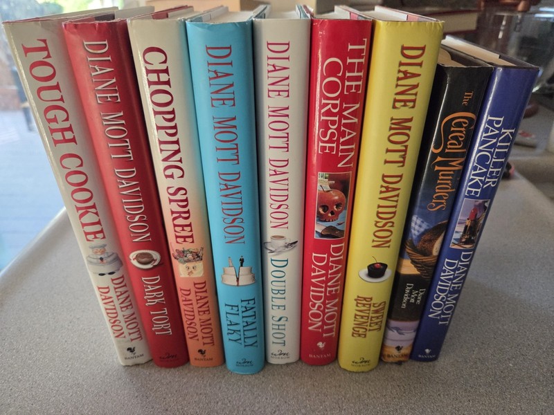Diane Mott Davidson Cozy Mysteries Lot Of 9 Books Hardcover Gildy Schultz Series