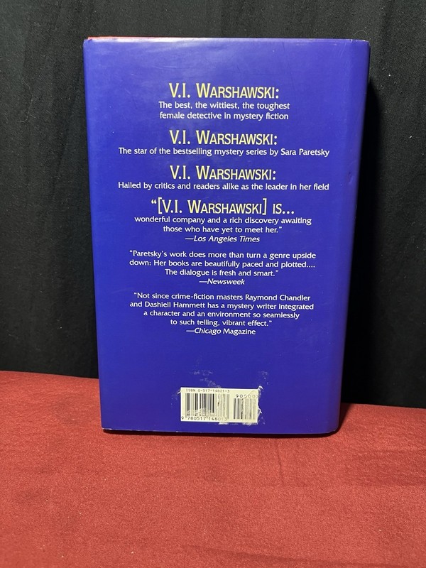 Wings Bestsellers: Sarah Paretsky: Three Complete Novels by Paretsky, Sara gallery