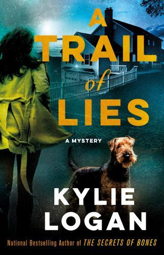 A Trail of Lies: A Mystery by Logan, Kylie