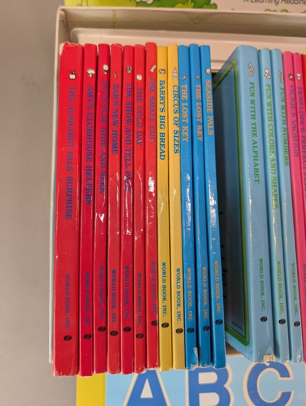 Vintage 1989 Early World of Learning Set by World Book - Almost Complete! gallery