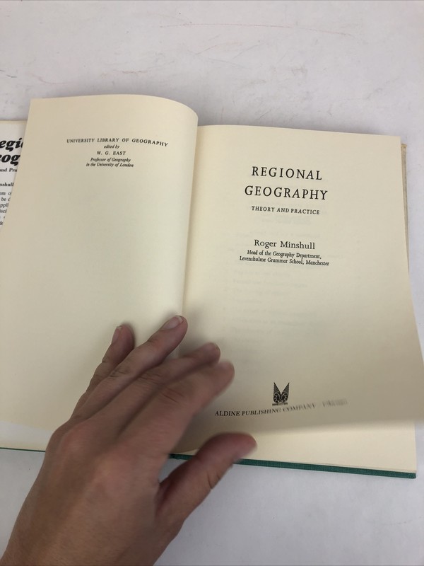 Regional Geography, Roger Minshull, Aldine Publishing Co., 1967, HC/DJ gallery