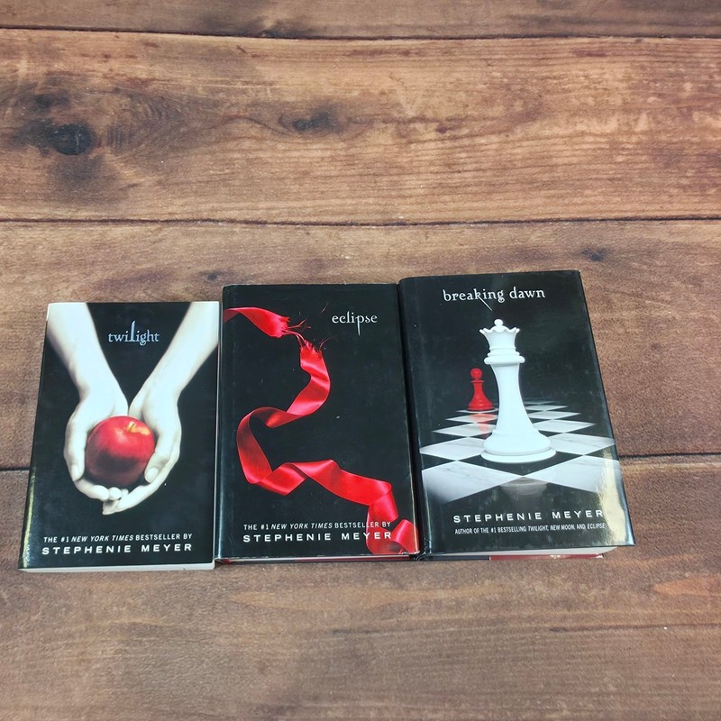 Stephenie Meyer Twilight Saga Books YA 3-Book Lot Black Good Mixed Formats