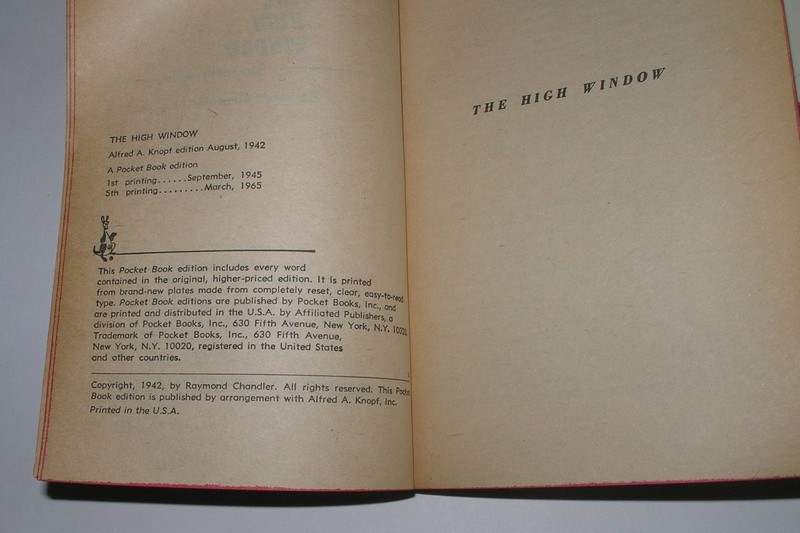 4 Raymond Chandler Phillip Marlowe Pparback books 1960`s gallery