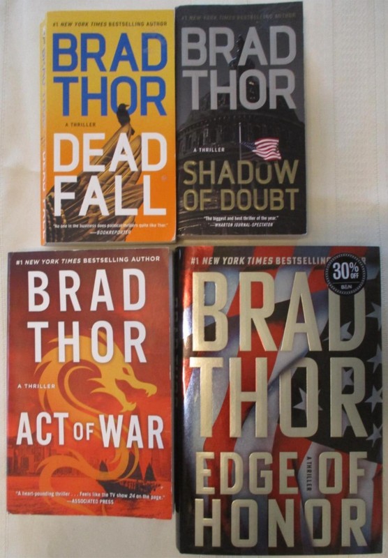 BRAD THOR Lot of 24 SCOTT HARVATH Series Counterterrorism Thriller EDGE OF HONOR gallery