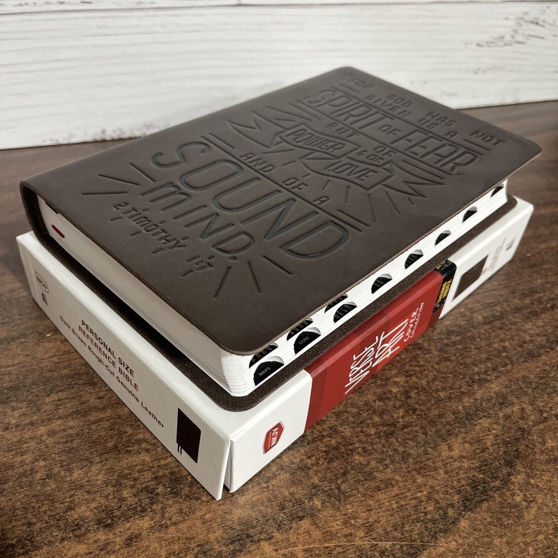 NKJV Large Print Reference Bible Thumb Indexed – Genuine Leather -$115 retail