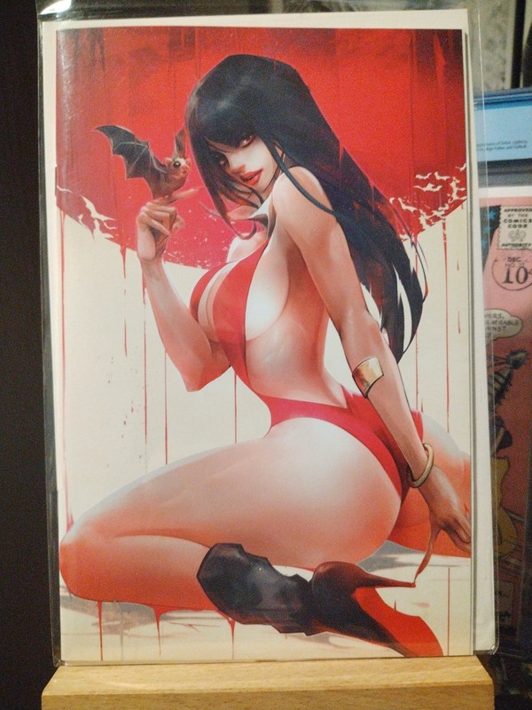 Vampirella Vol 8 #5 Ivan Tao Exclusive Virgin Red Sun Variant LTD To 500 Copies