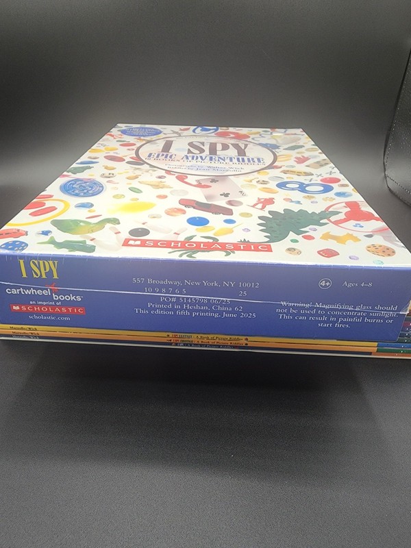 I SPY Epic Adventure Lot of 10 Picture Riddle Series Box Set w/ Magnifying Glass gallery