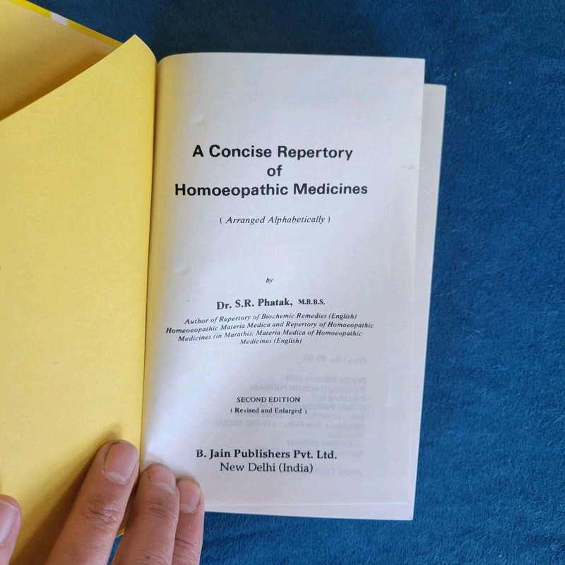 A CONCISE REPERTORY OF HOMOEPATHIC MEDICINES ; PUBLISHED IN INDIA ; 410 PAGES gallery