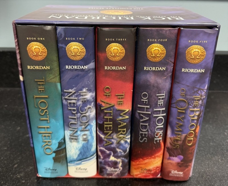 Heroes of Olympus Hardcover Boxed Set by Rick Riordan (2014, Hardcover / Box or