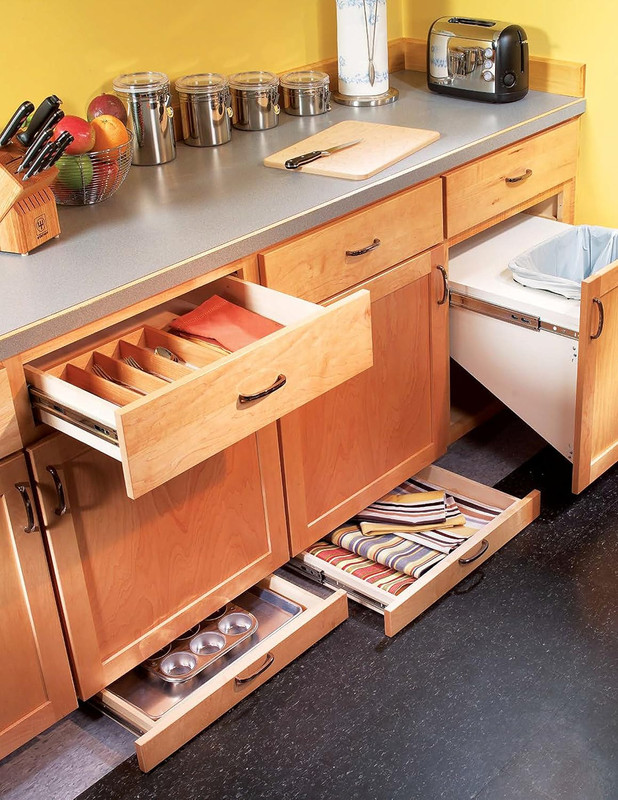 Great Book of Woodworking Projects: 50 Projects for Indoor Improvements and Outd gallery