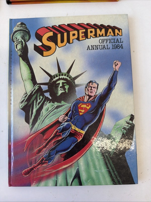 Bundle Batman Superman Superheroes Annuals - unclipped & Stickers gallery