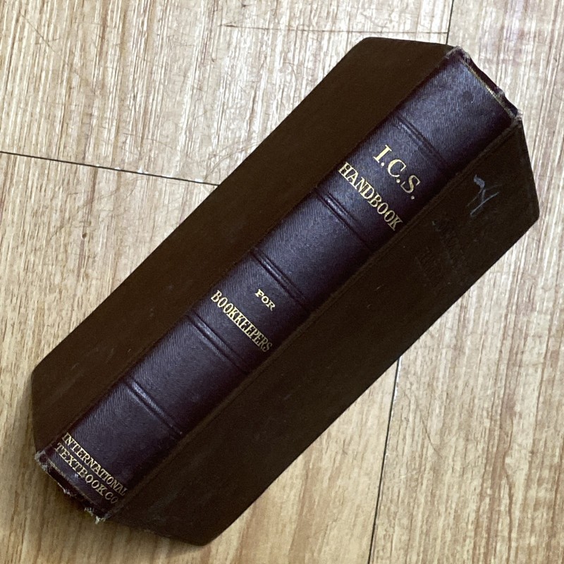 1912 I.C.S Bookkeepers Handbook CPA Accountant Pocket Size Antique Law HC
