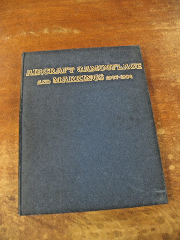 AIRCRAFT CAMOUFLAGE & MARKINGS 1907 – 1954 ERIC ROBERTSON PUB. HC/ D/J 1956