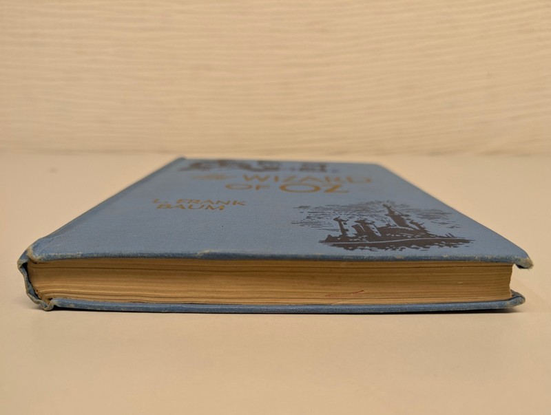 The New Wizard of Oz L. Frank Baum Hardcover Book gallery