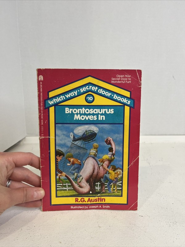 Brontosaurus Moves In; Which Way/Secret Door Book #10; 1st Print 1984