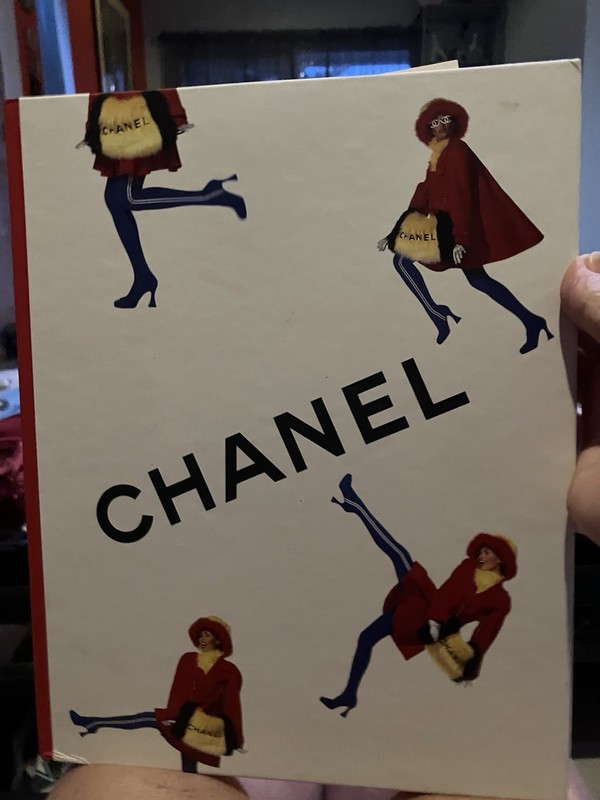 Chanel Boutique Fall Winter Collection 1994-1995 Fashion Book Hardcover Rare