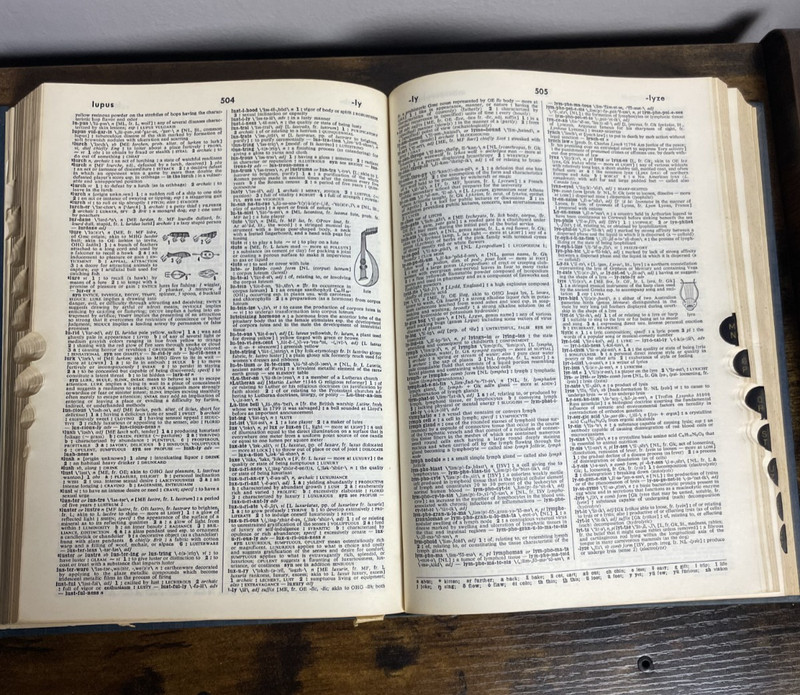 Webster’s New Seventh Collegiate Dictionary 1963 Vintage Hardcover USA Print gallery