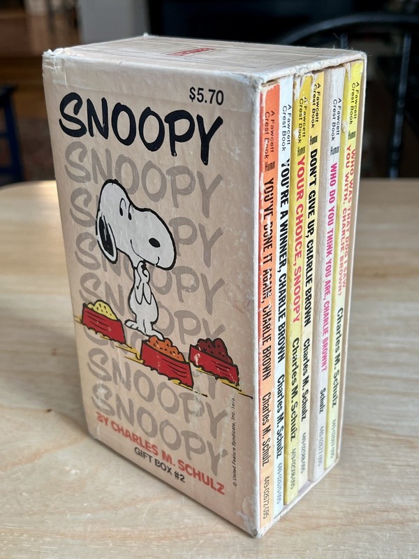 1973 Snoopy Gift Box #2 – Collection of 6 Charlie Brown / Schulz Books!
