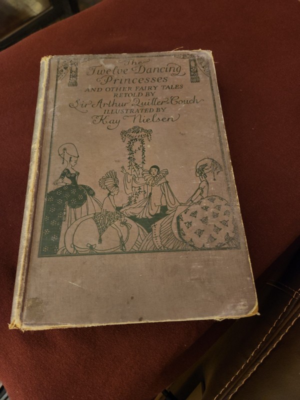 First Edition: The Twelve Dancing Princesses Hardcover Marianna Mayer