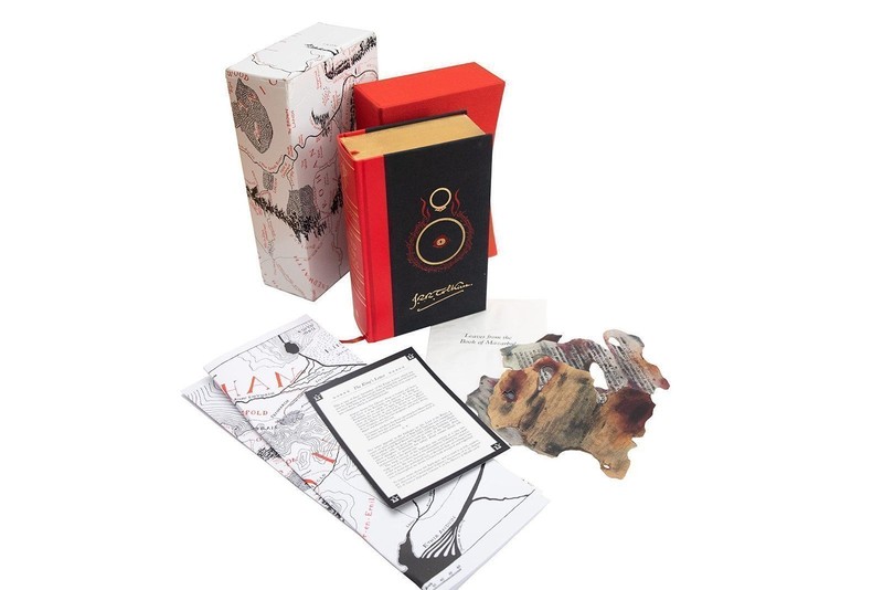 The Lord of the Rings Deluxe Illustrated by the Author: Special Edition... gallery