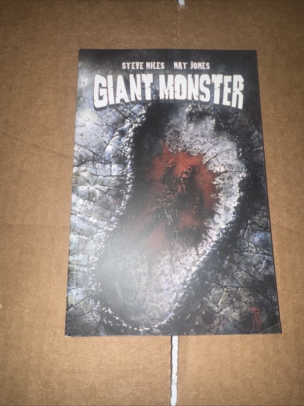 GIANT MONSTER By Steve Niles & Nat Jones *VG Condition*