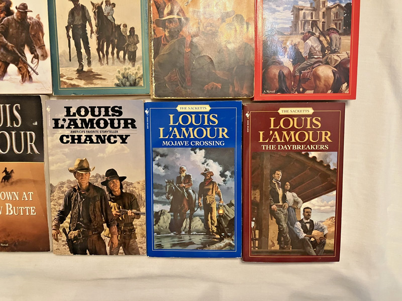 Louis Lamour Vintage Lot of 22 Paperback Books gallery