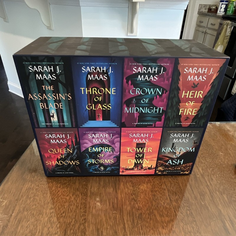 Throne Of Glass Hardcover Book Complete Collection Box Set Sarah J Maas gallery