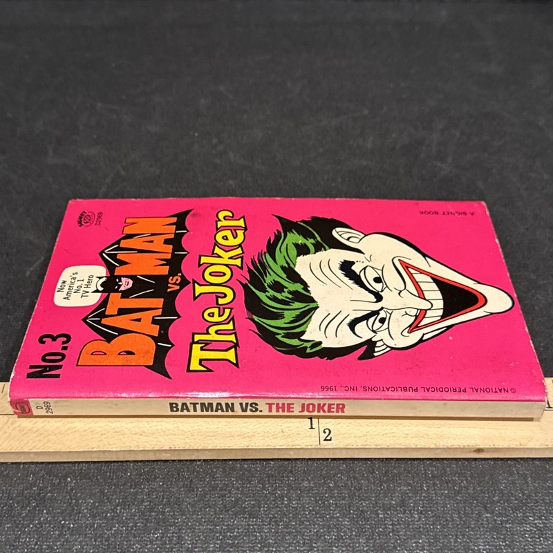 1966 Batman vs The Joker No. 3 Bob Kane Signet Book 1st Print Nice Copy gallery