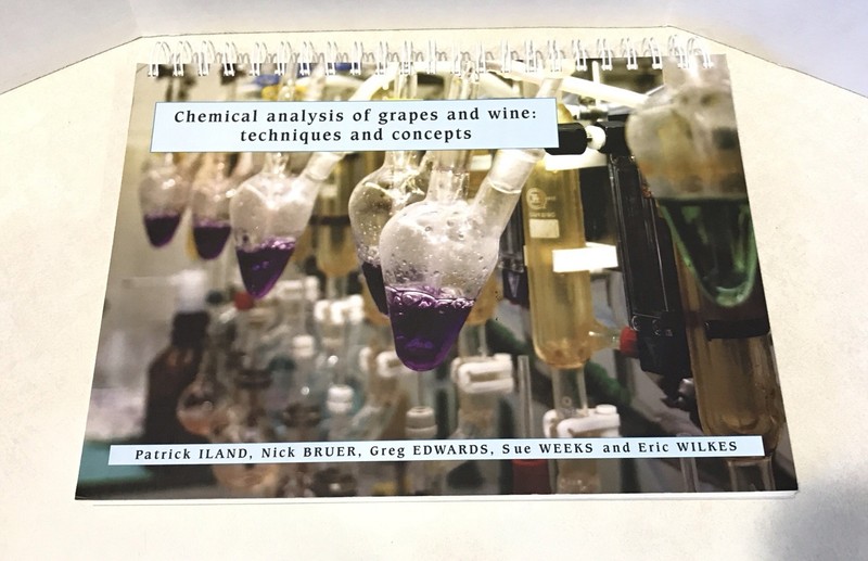Chemical Analysis of Grapes and Wine : Techniques and Concepts by Patrick Iland