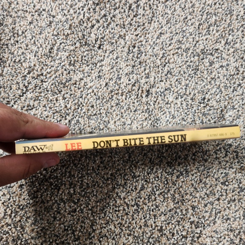 Tanith Lee - Don't Bite the Sun - DAW 1st Printing gallery
