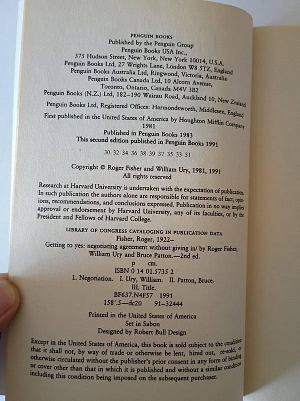 Getting To Yes: Negotiating Agreement Without Giving In, 2nd Edition 1991 PB, VG gallery