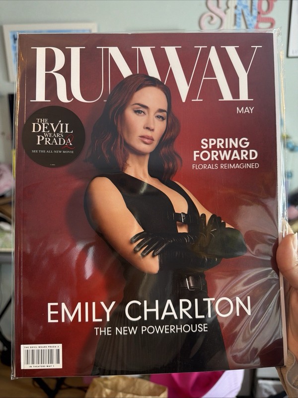 Sealed The Devil Wears Prada 2” RUNWAY Magazine PROMO Collectible BRAND NEW gallery