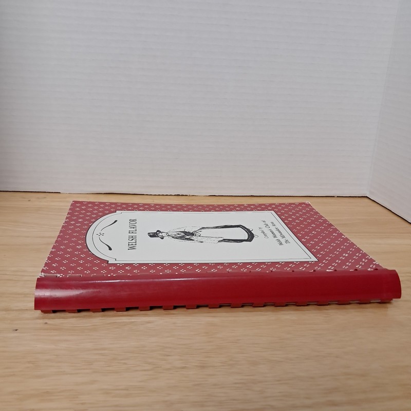 1989 Welsh Flavor Cookbook 170 pages Welsh Women's Club of the Milwaukee Area WI gallery