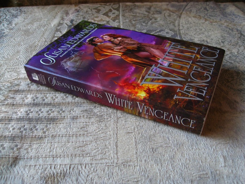 Susan Edwards - White Vengeance - 2005 - paperback gallery