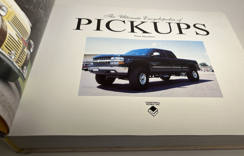 The Ultimate Encyclopedia of Pickups by Peter Henshaw 2005 Hardcover 448 Pages gallery