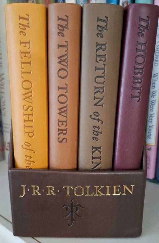 Hobbit and the Lord of the Rings: Deluxe Pocket Boxed Set by J. R. R. Tolkien