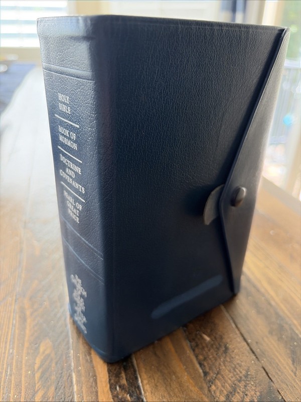 LDS Quad Scriptures Blue Calfskin Leather 7-1/2 X 5-1/2” Snap Cover Clean!