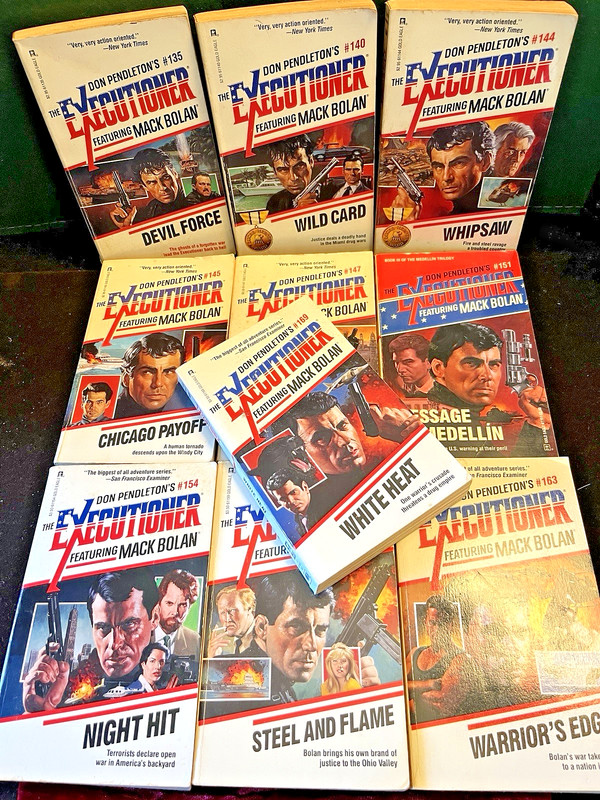 10 LOT vintage Mack Bolan EXECUTIONER Don Pendleton Paperback books 135-169 Mix
