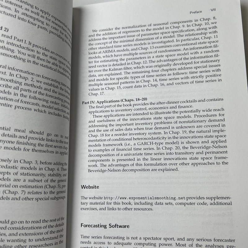 Springer Series in Statistics Ser.: Forecasting with Exponential Smoothing : The gallery