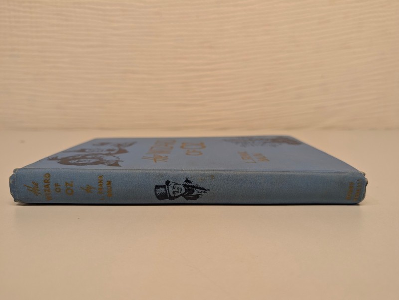 The New Wizard of Oz L. Frank Baum Hardcover Book gallery