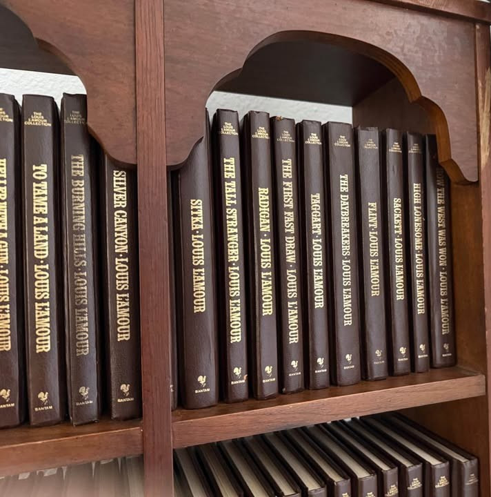 Louis L'amour LEATHERETTE Books - YOU PICK TITLES - Buy 4+, Save 15% gallery