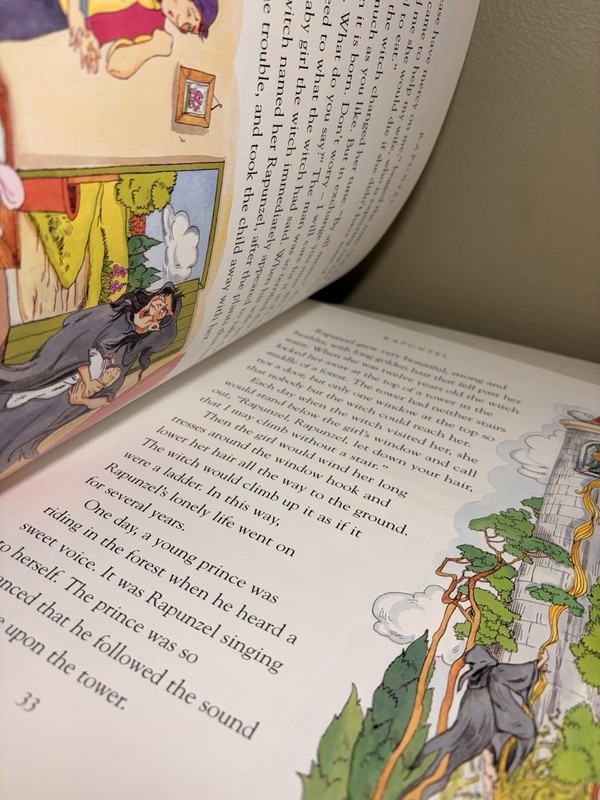 Bedtime Stories for Girls 2000 edition Hardcover 13.5 X 11 Inches gallery