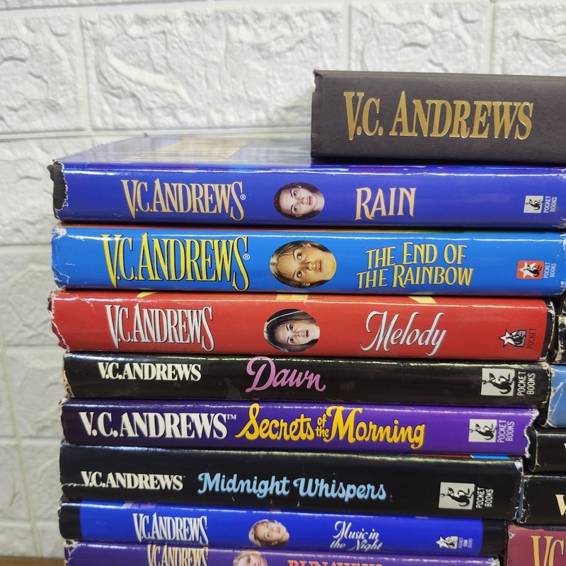 Vintage Lot Of 26 V C Andrews HC Books Varies Titles gallery