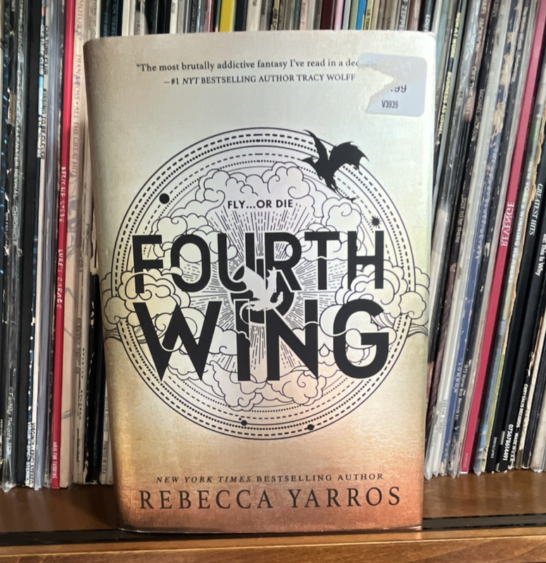 Rebecca Yarros Fourth Wing (The Empyrean) Hardcover w/ Dust Jacket Fantasy