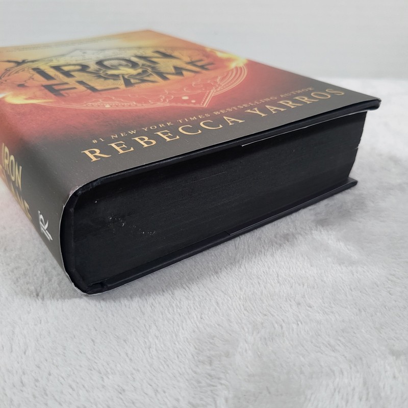 Iron Flame Rebecca Yarros Hardcover First Edition Black Sprayed Edges VERY GOOD gallery