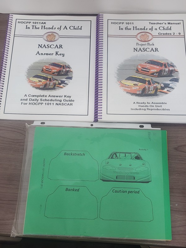 🕮 B4~In The Hands of a Child PROJECT PACK HISTORY OF NASCAR Grade 2nd-9th