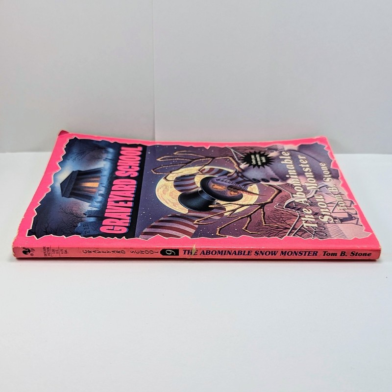 The Abominable Snow Monster (Graveyard School #9) - Tom B. Stone 1995 VTG 1st Ed gallery