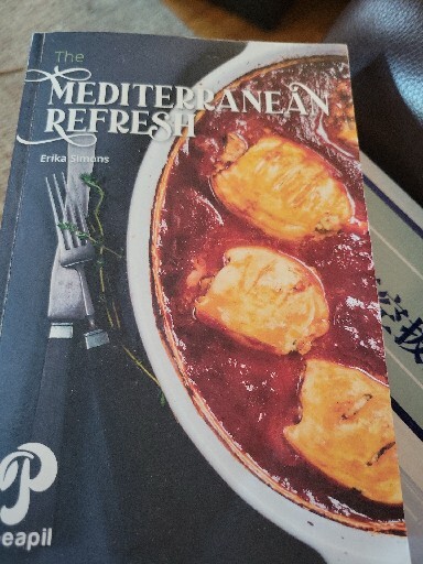 The Mediterranean Refresh: Meal Plan Pb By ERIKA SIMONS -PEAPIL